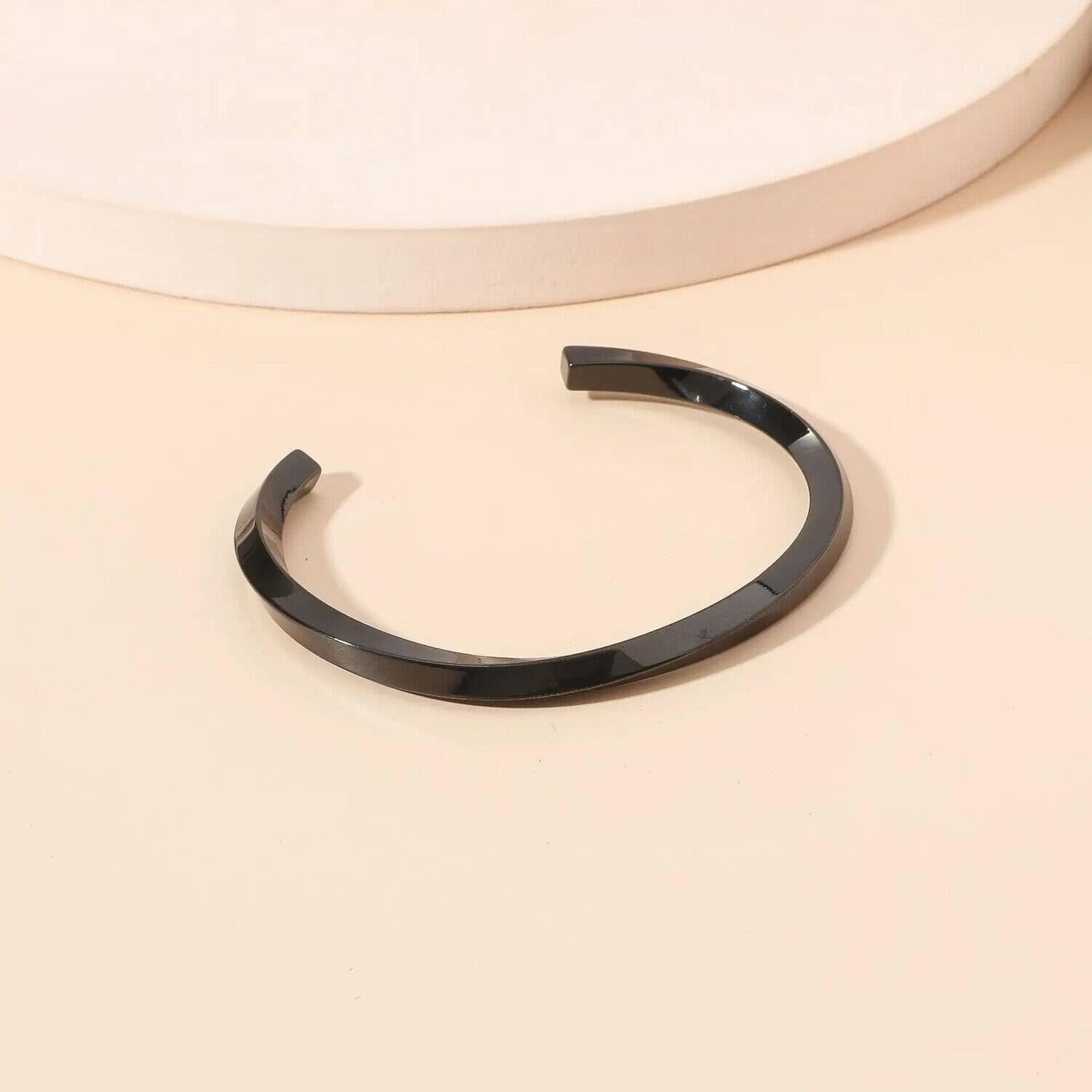 Fashion Frill Men Bracelet Exclusive Silver Men Stainless Steel Plain Silver Plated Hand Bracelet For Men Boys Jewellery