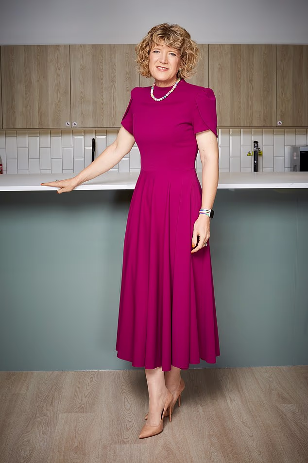 Becky Tucker shed four stone by following the ZOE diet. The risk management consultant from Poole, Dorset, had  previously struggled with fatigue, anxiety, mood swings and hot flushes